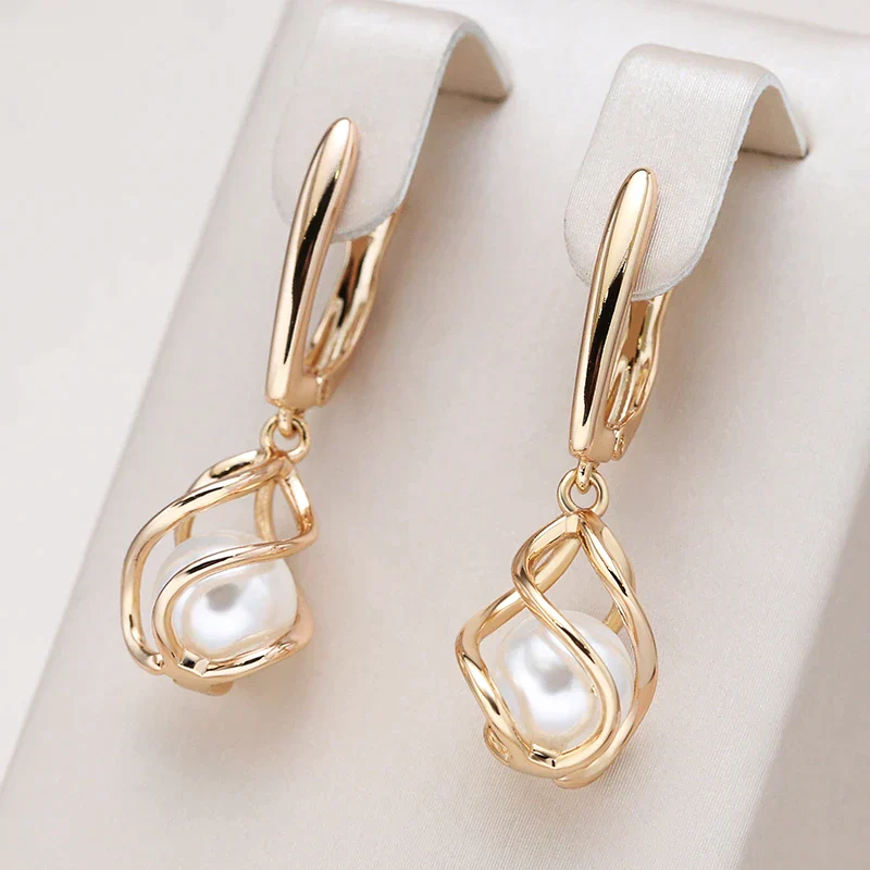Gold Earrings with Pearls