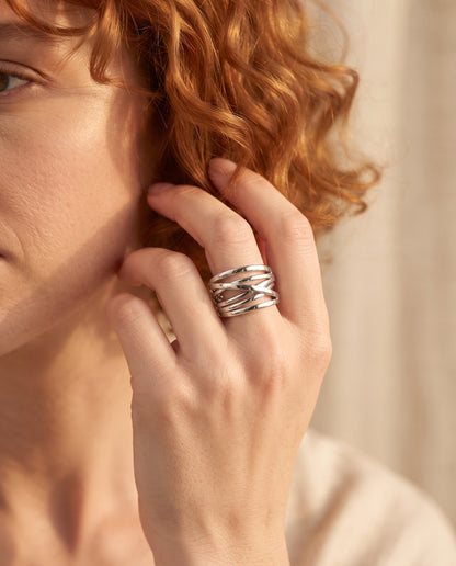 Bague Vintage en Argent à Anneaux Superposés – photo lifestyle 3