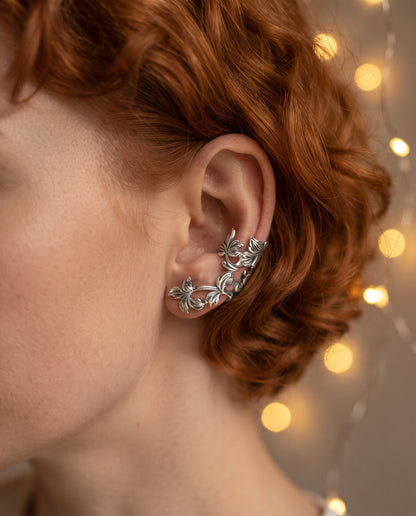 Boucles d’Oreilles Vintage en Argent Motif Feuilles – photo lifestyle 3