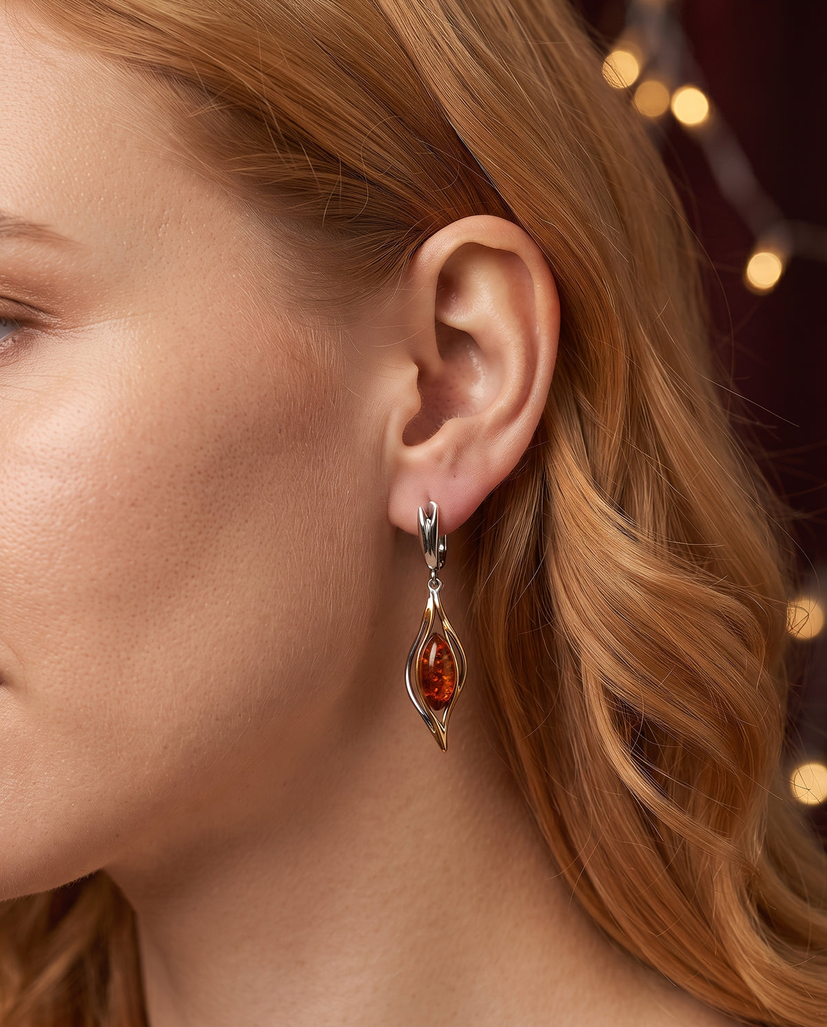 Boucles d’Oreilles Raffinées Vintage Rouge Désert – photo lifestyle 3