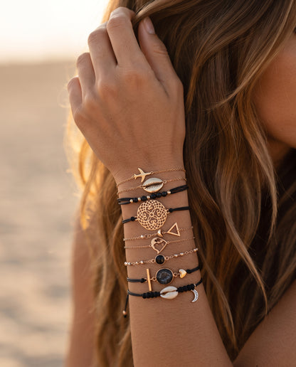 Lot de 5 Bracelets Premium Uniques – photo lifestyle 3