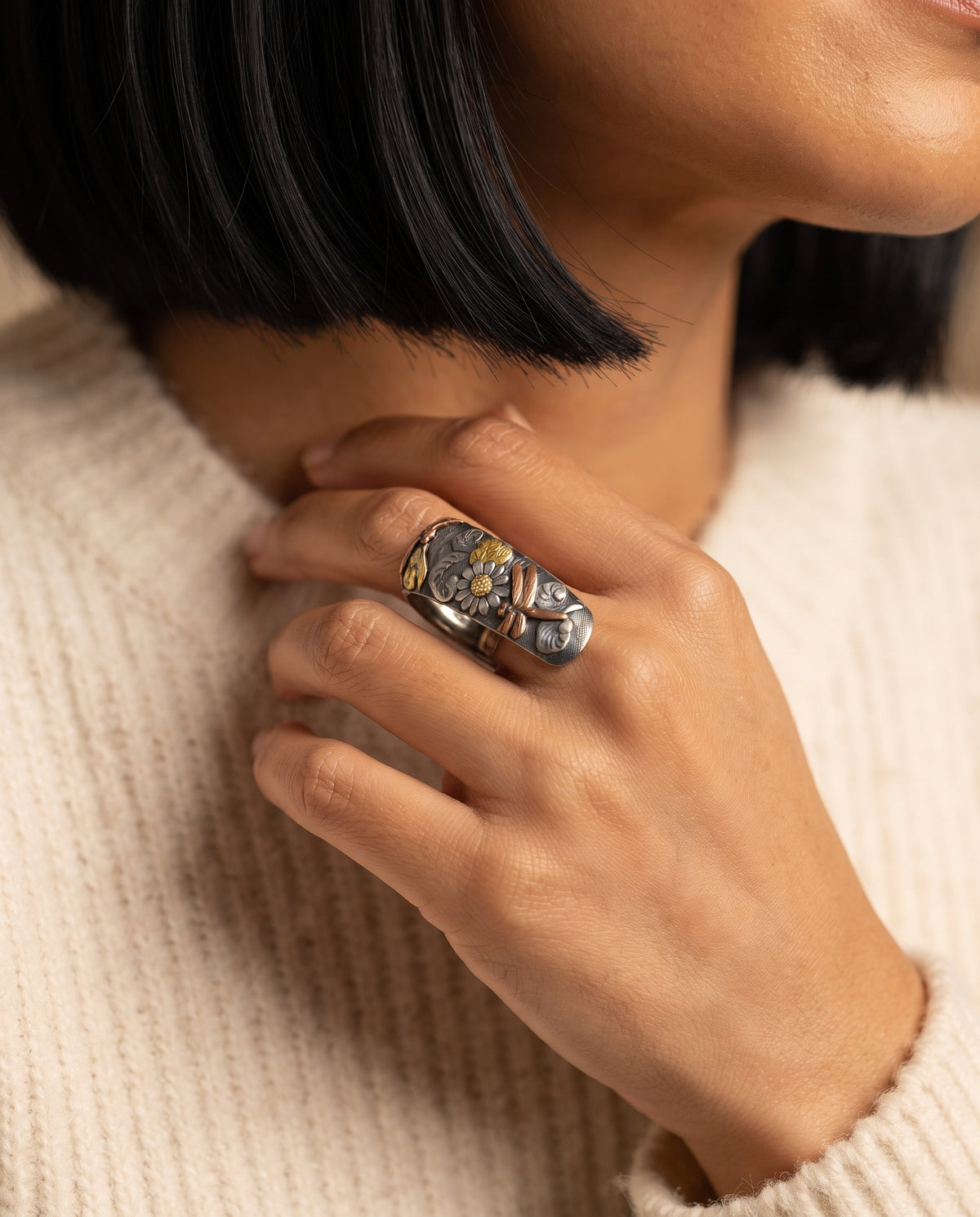 Bague Vintage en Argent au Motif Nature – photo lifestyle 2