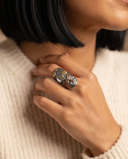 Bague Vintage en Argent au Motif Nature – photo lifestyle 2