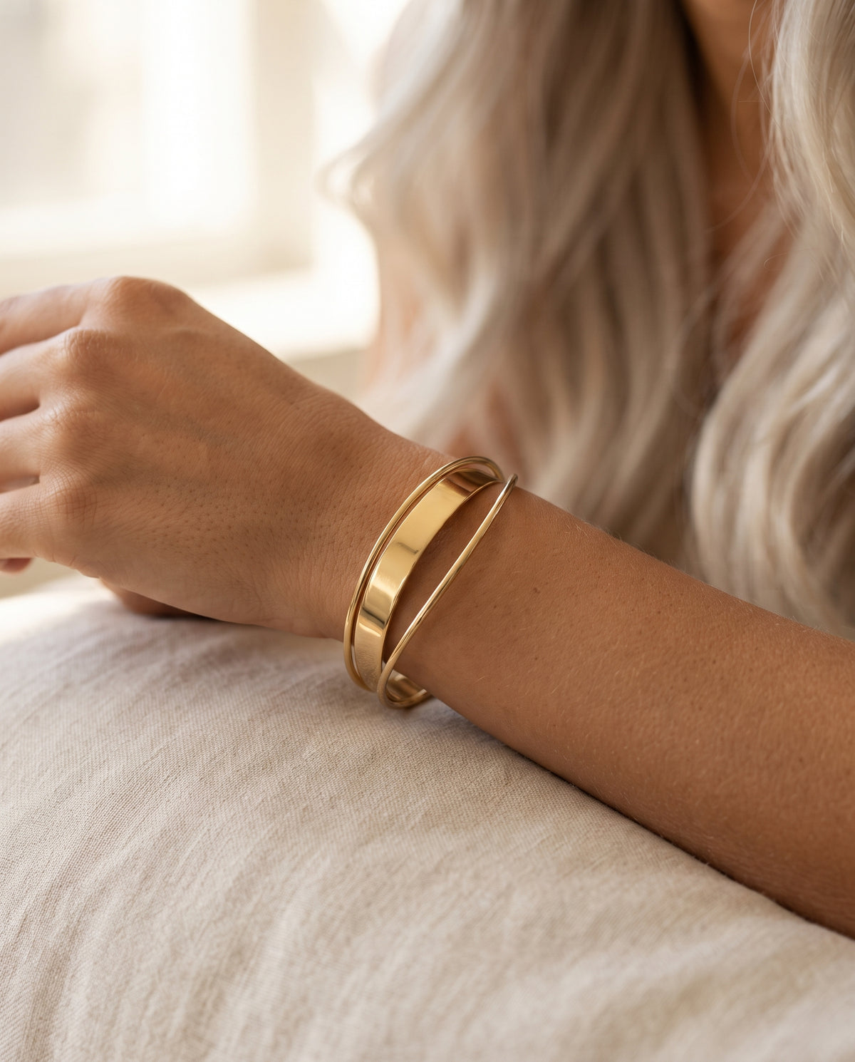 Bracelet en Or Style Vintage Classique – photo lifestyle 1