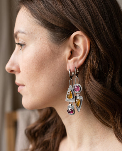 Boucles d’Oreilles Géométriques Triangulaires Style Vintage – photo lifestyle 1