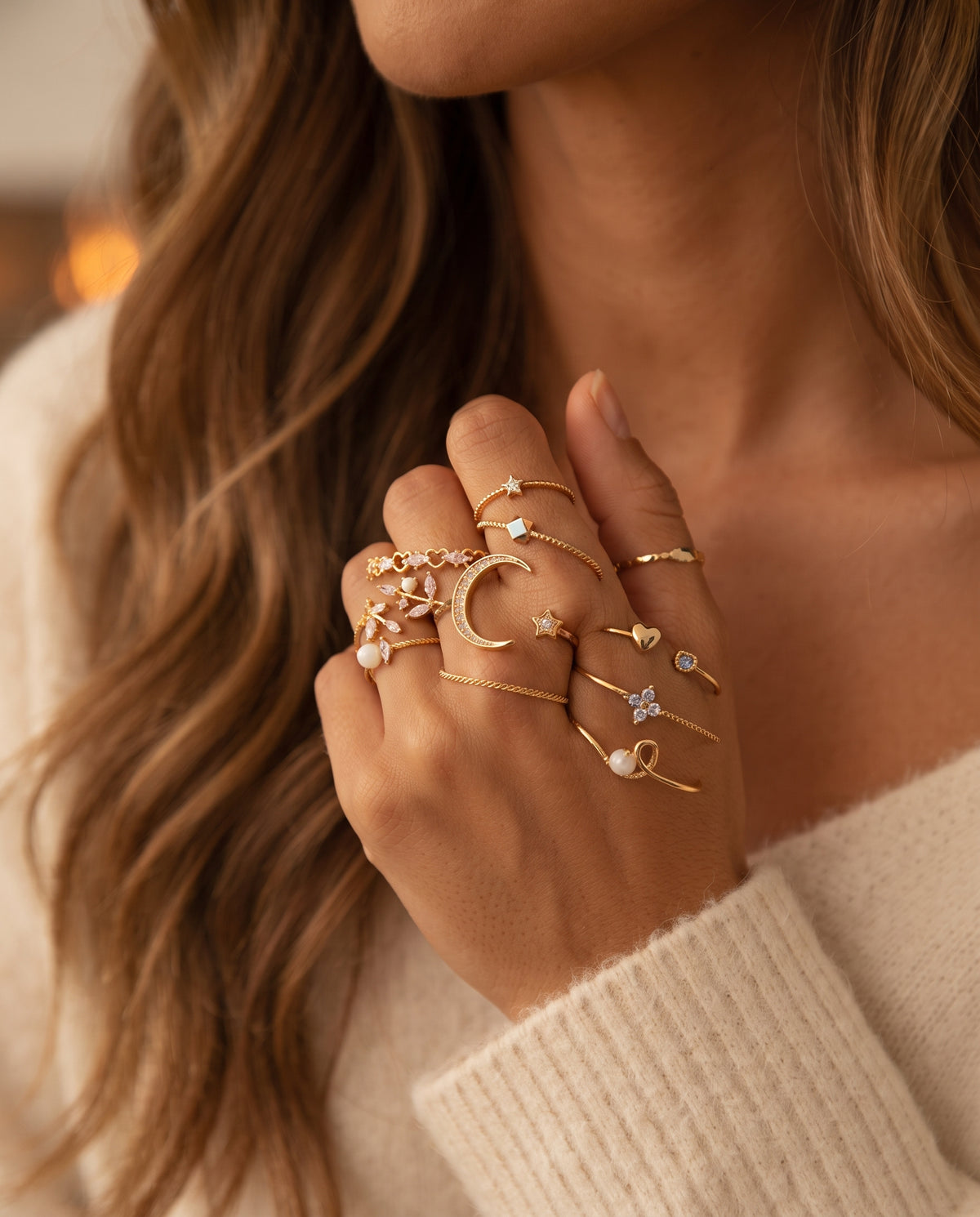 Set de 10 Bagues Bohèmes en Argent et Plaqué Or – photo lifestyle 2