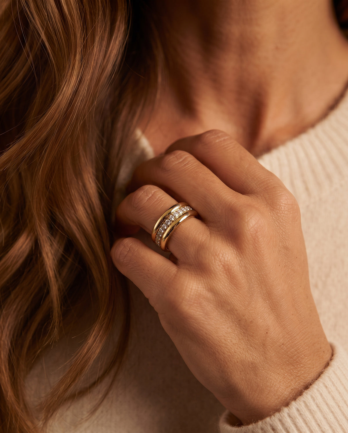 Bague Double en Argent Ornée de Zircons – photo lifestyle 2