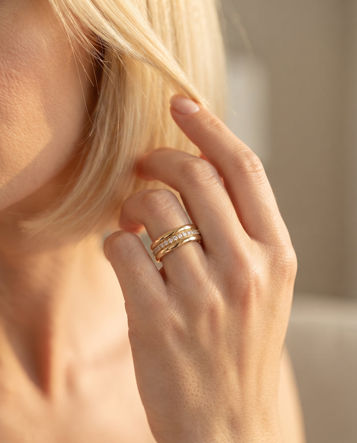 Bague Double en Argent Ornée de Zircons – photo lifestyle 3