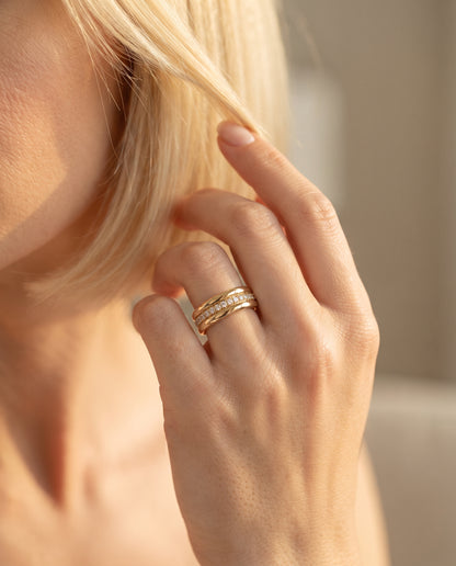 Bague Double en Argent Ornée de Zircons – photo lifestyle 3