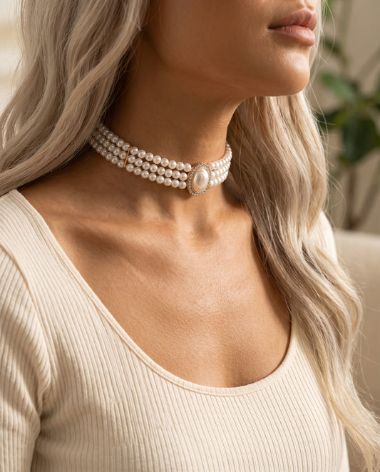 Collier de Perles Élégant – photo lifestyle 1