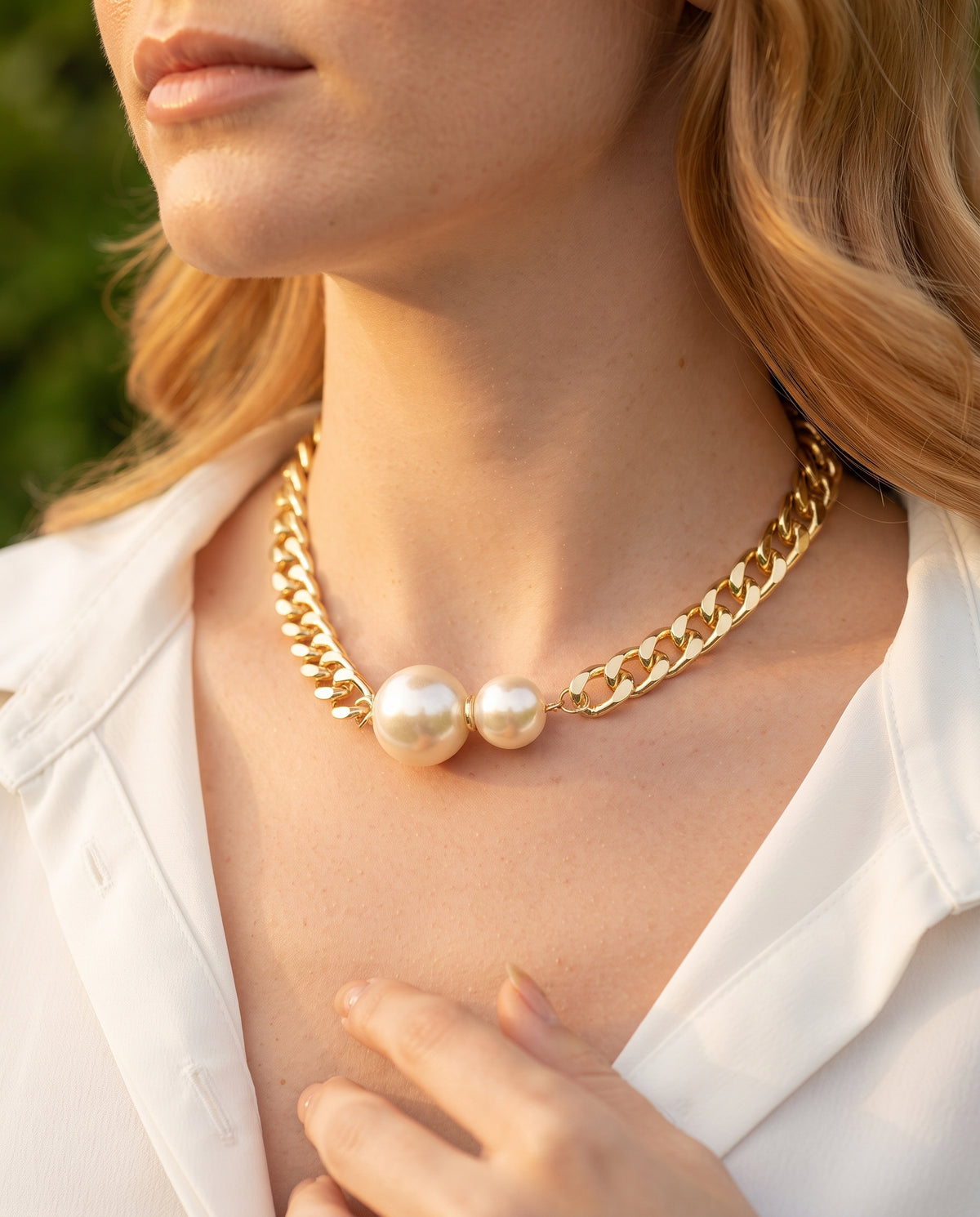 Collier Élégant à Double Perles – photo lifestyle 2