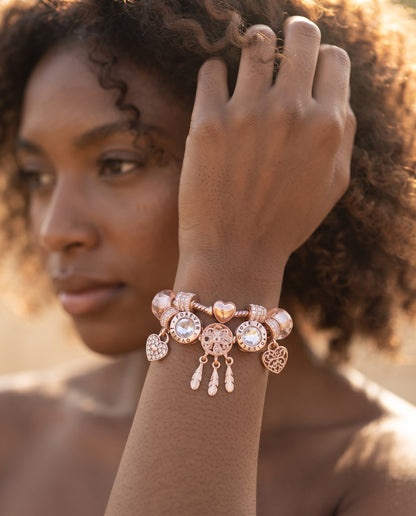 Bracelet en Argent avec Breloques et Pendentif Attrape-Rêves – photo lifestyle 3