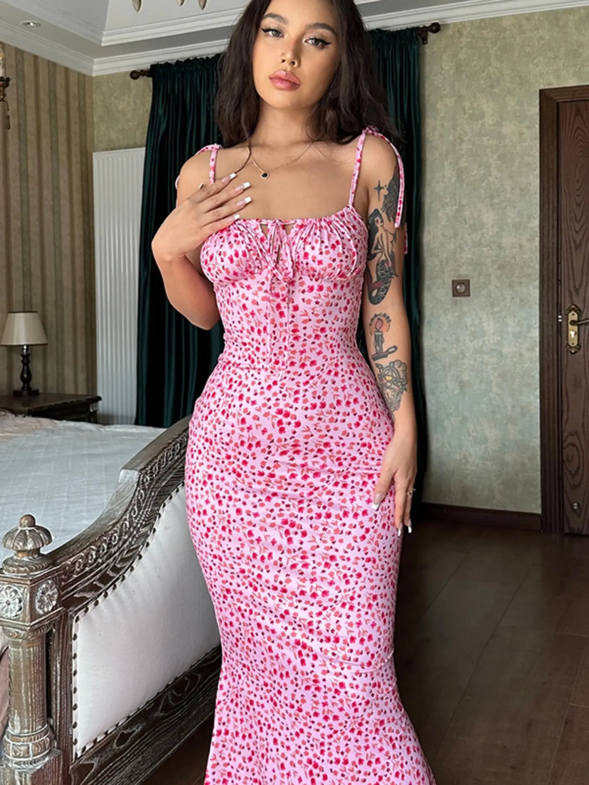 Ditsy Floral Backless Tie-Strap Mermaid Maxi Dress – Chic Bodycon Summer Dress