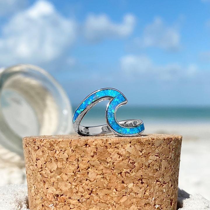 Anello Onda in Argento con Opale