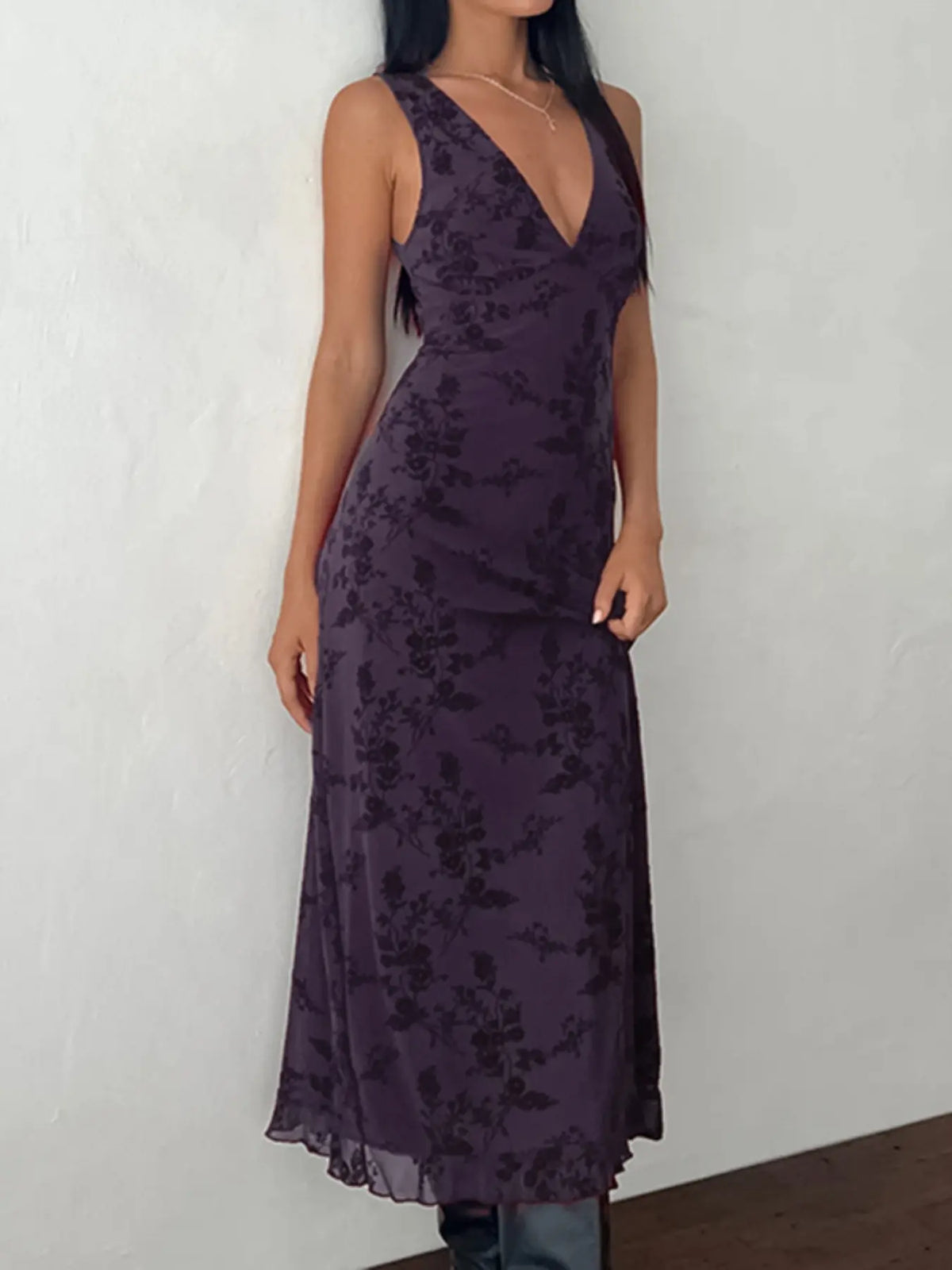 Deep V-Neck Floral Knit A-Line Dress – Elegant Bodycon Long Dress