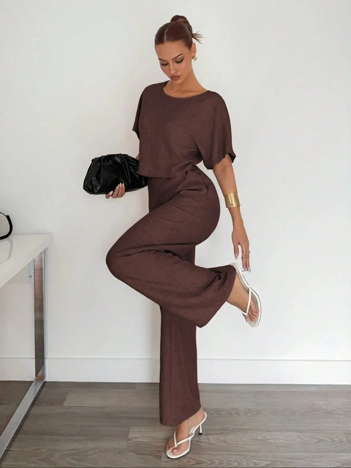 Wide-Leg Pants & Crop Tee Set – Casual Loose-Fit Two-Piece Outfit
