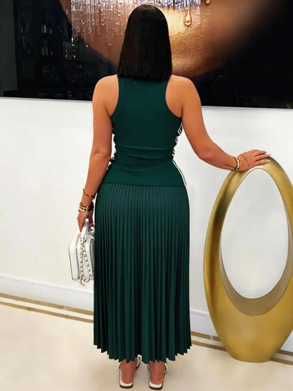 Sleeveless Pleated Maxi Dress – Slim-Fit Tank Dress