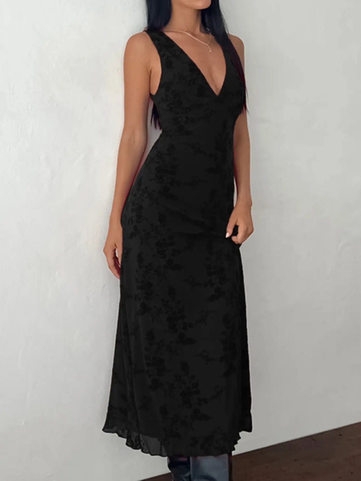 Deep V-Neck Floral Knit A-Line Dress – Elegant Bodycon Long Dress