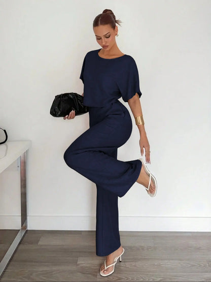 Wide-Leg Pants & Crop Tee Set – Casual Loose-Fit Two-Piece Outfit