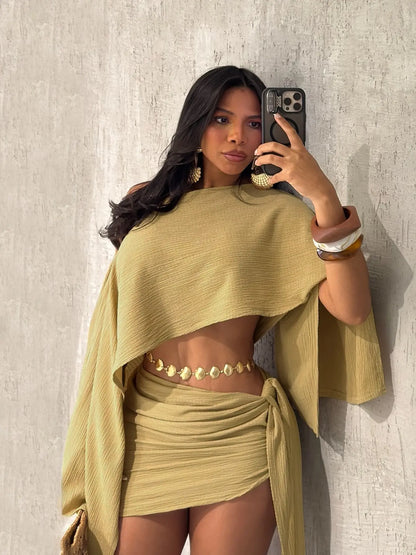 Off-Shoulder Crop Top & Bodycon Skirt Set – Elegant Beach Holiday Outfit