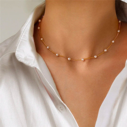 Elegant Gold Necklace with Small Pearls