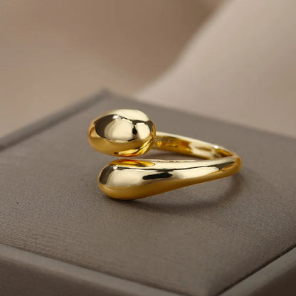 Goldring im verstellbaren Design