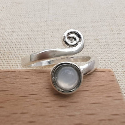 Anello Vintage a Spirale con Pietra di Luna