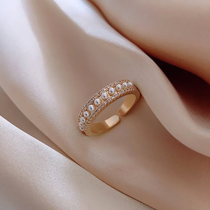 Anillo de Oro de Lujo con Perlas