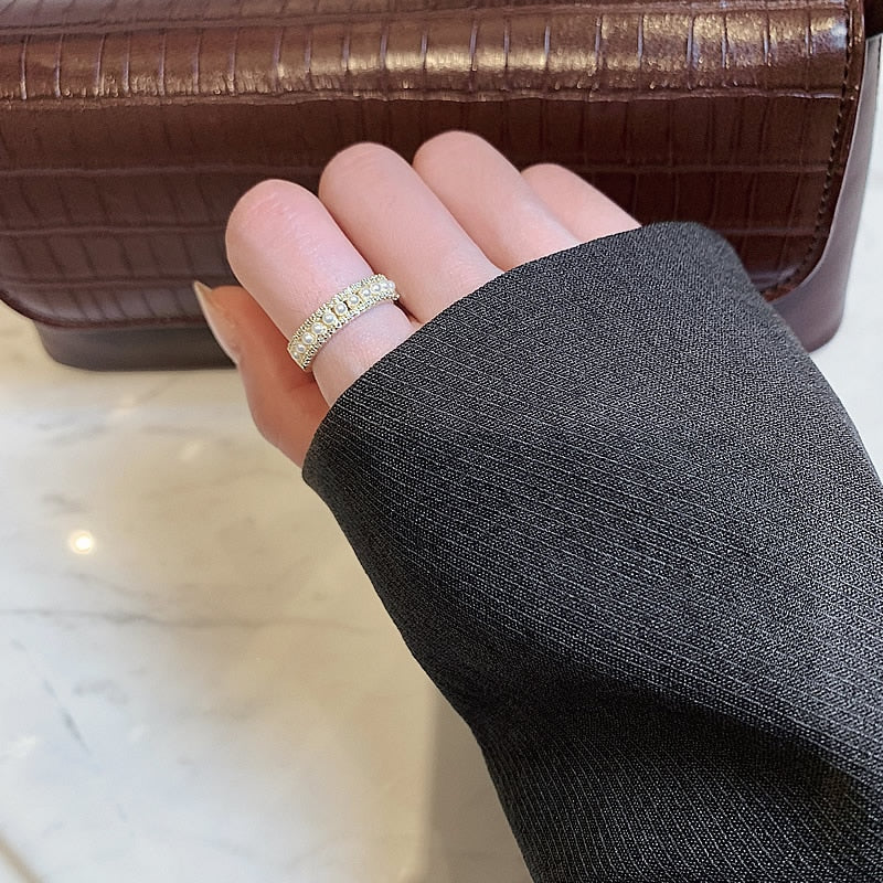 Anillo de Oro de Lujo con Perlas
