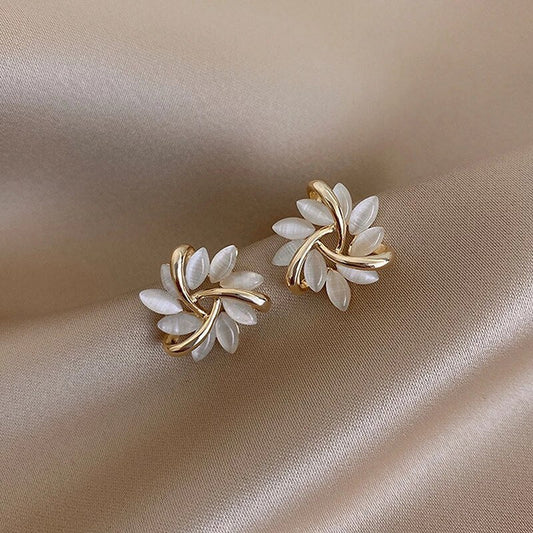 Pendientes Refinados de Oro y Plata Estilo Botón