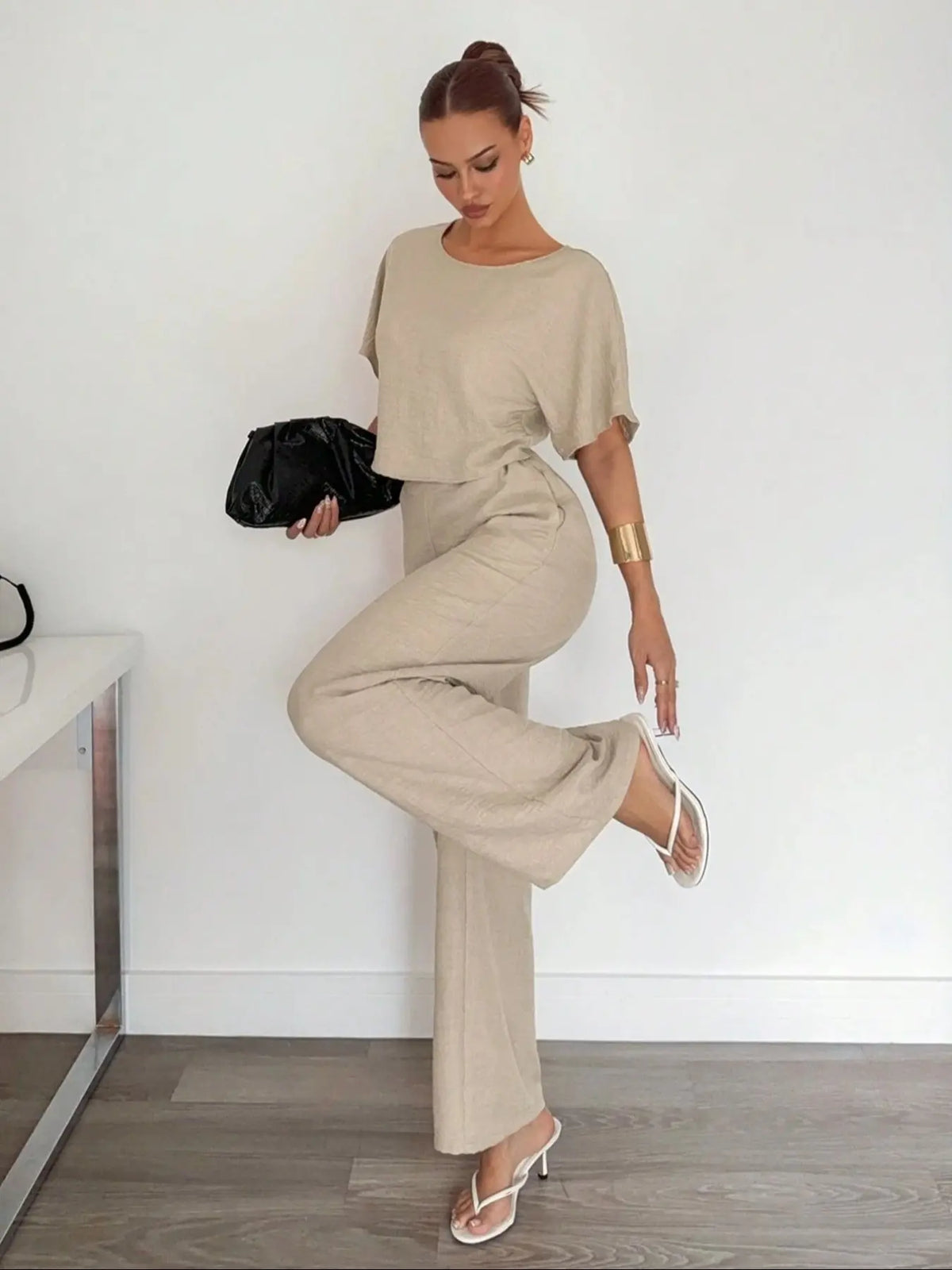 Wide-Leg Pants & Crop Tee Set – Casual Loose-Fit Two-Piece Outfit