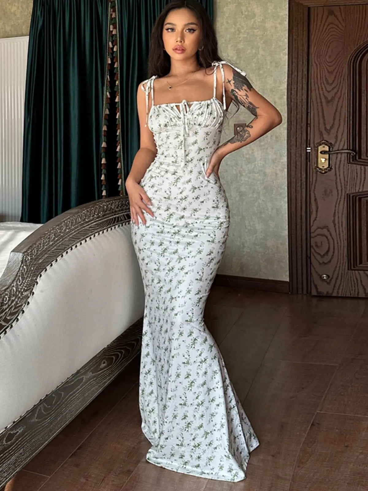 Ditsy Floral Backless Tie-Strap Mermaid Maxi Dress – Chic Bodycon Summer Dress