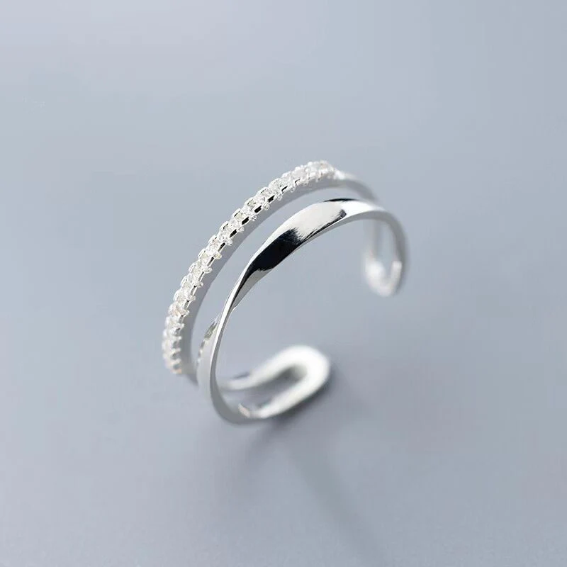 Anillo Ajustable de Plata con Circonitas