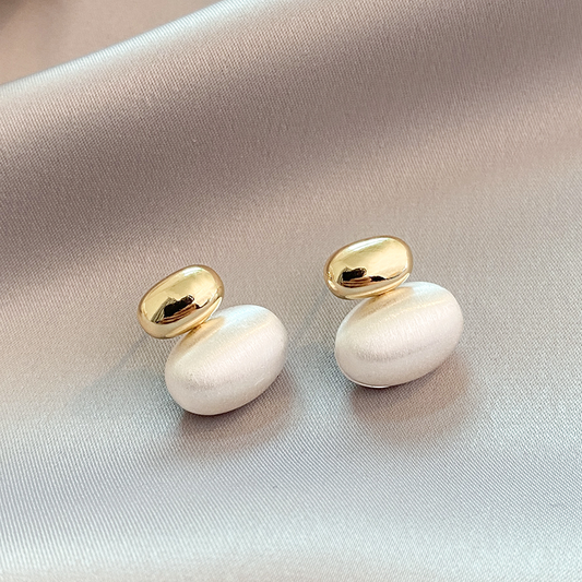 Pendientes Ovalados de Oro con Perlas