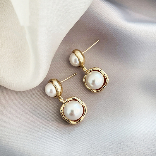 Pendientes con Perlas Doradas